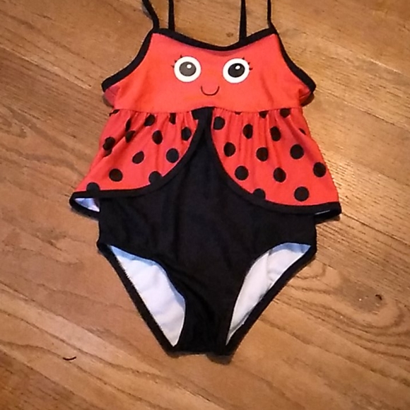 Kids Colthing - Picture 2 of 3